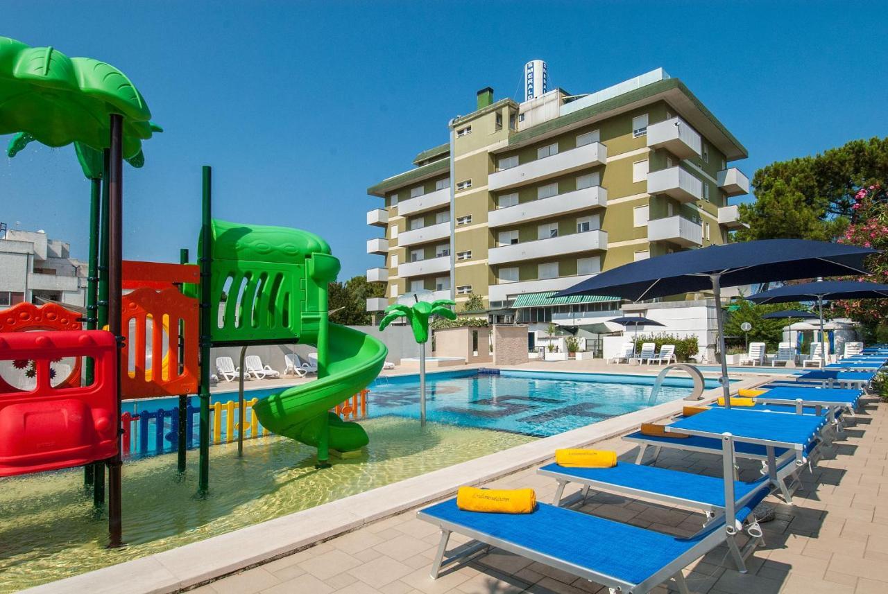 Hotel Smeraldo Giulianova Exterior photo