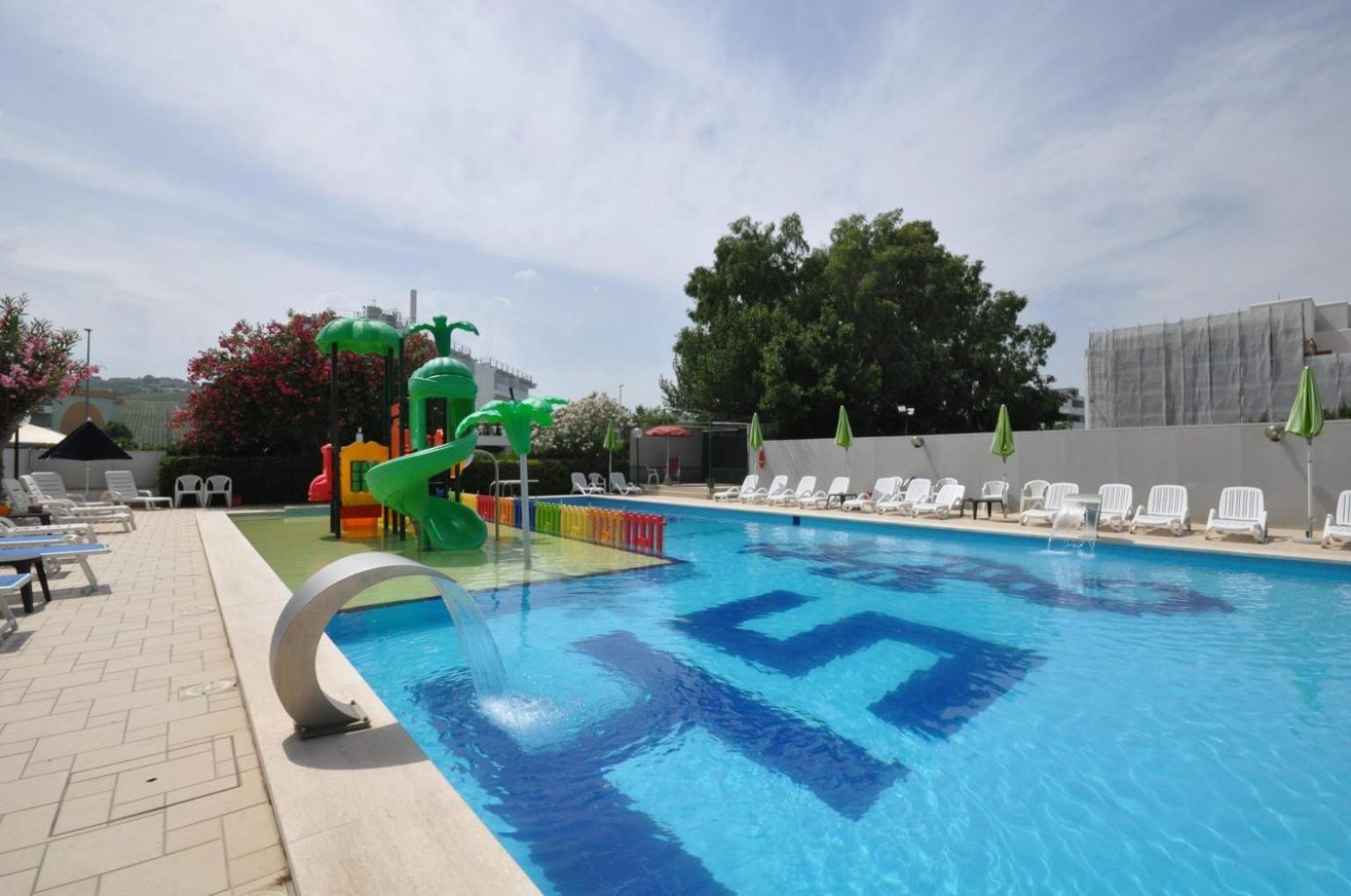 Hotel Smeraldo Giulianova Exterior photo